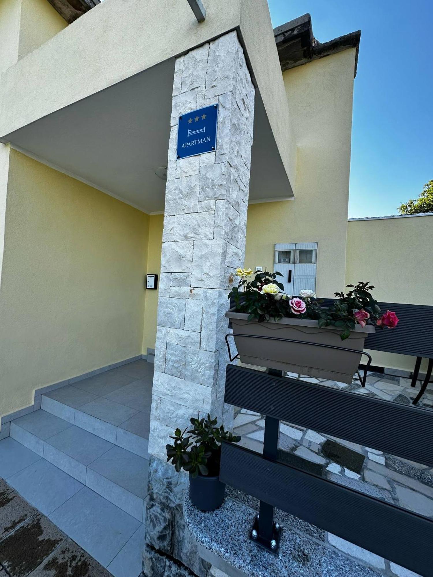 Apartament Lulic Labin  Zewnętrze zdjęcie